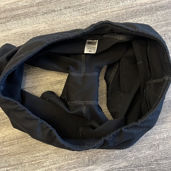 Fleo black shorts - Picture 3 of 3